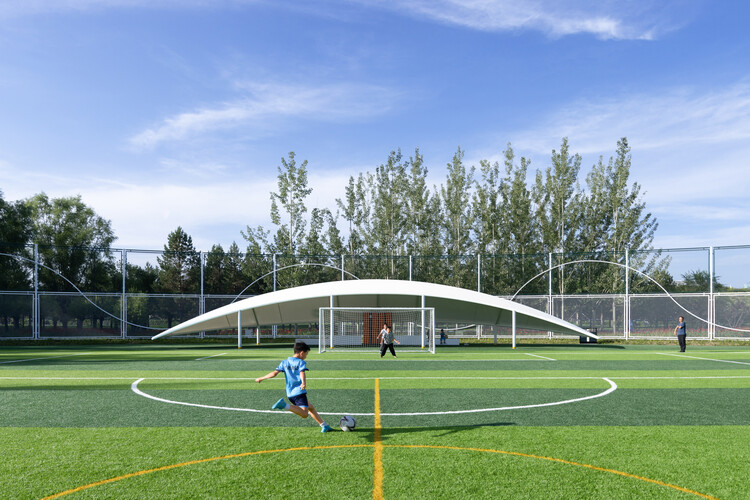 蒙雷亚尔：伊萨克转会完成太晚导致季前准备不足，影响了体能