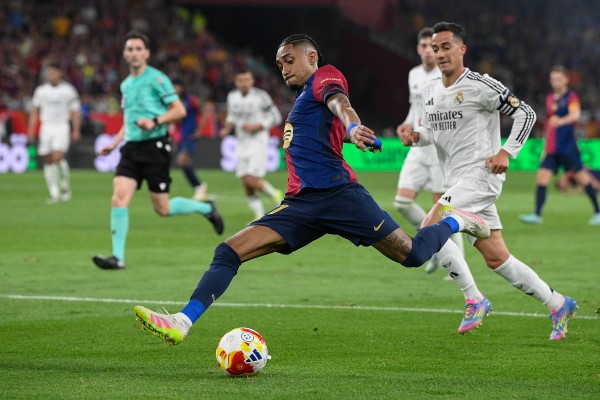 萨内：我会好好表现让纳帅不得不带我上世界杯；孔帕尼是领袖