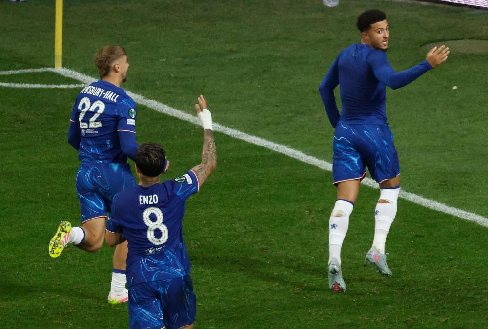 河南队球员尹鸿博宣布退役